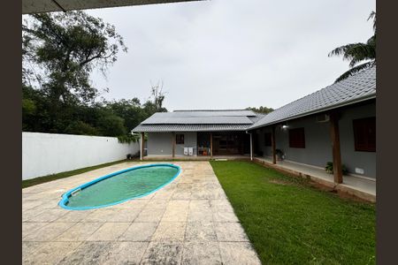 Casa à venda com 942m², 3 quartos e 4 vagas Casa à venda com 942m², 3 quartos e 4 vagasÁrea Externa
