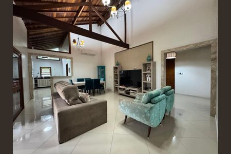 Casa à venda com 942m², 3 quartos e 4 vagas Casa à venda com 942m², 3 quartos e 4 vagasSala