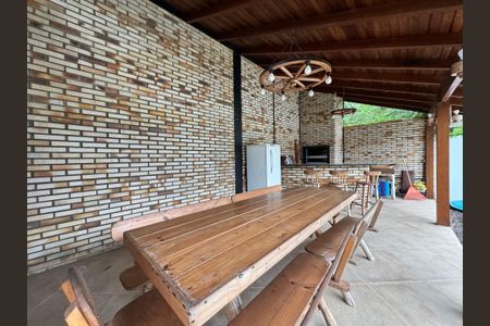 Casa à venda com 942m², 3 quartos e 4 vagas Casa à venda com 942m², 3 quartos e 4 vagasÁrea Gourmet