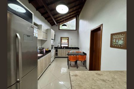 Casa à venda com 942m², 3 quartos e 4 vagas Casa à venda com 942m², 3 quartos e 4 vagasCozinha