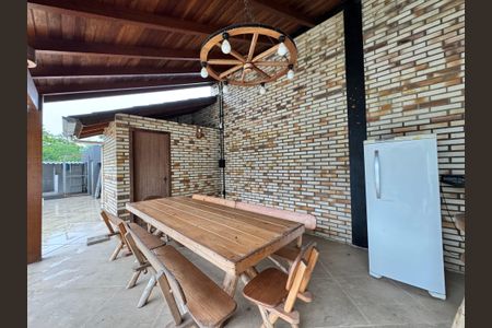 Casa à venda com 942m², 3 quartos e 4 vagas Casa à venda com 942m², 3 quartos e 4 vagasÁrea Gourmet