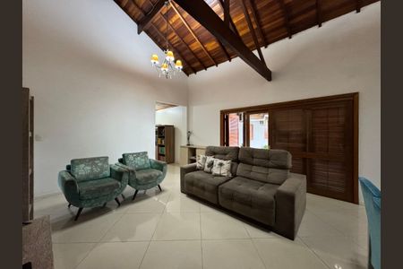 Casa à venda com 942m², 3 quartos e 4 vagas Casa à venda com 942m², 3 quartos e 4 vagasSala