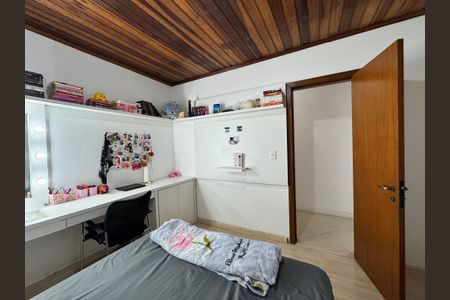 Casa à venda com 942m², 3 quartos e 4 vagas Casa à venda com 942m², 3 quartos e 4 vagasSuíte 2