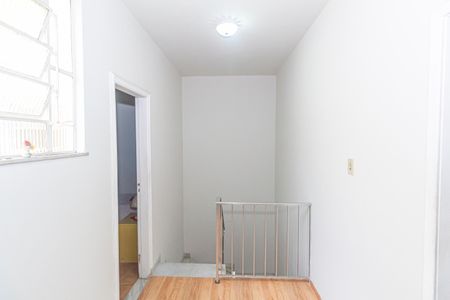 Casa de condomínio para alugar com 160m², 3 quartos e 2 vagasCorredor