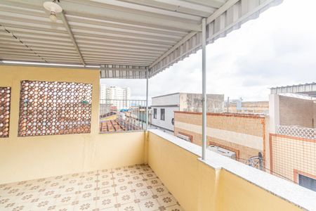 Casa de condomínio para alugar com 160m², 3 quartos e 2 vagasTerraço