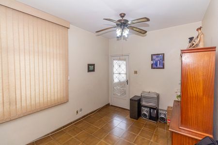 Casa de condomínio para alugar com 160m², 3 quartos e 2 vagasSala