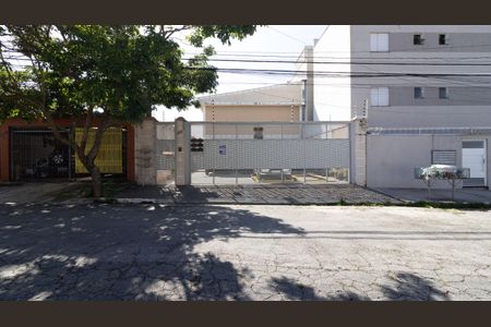 Casa de condomínio à venda com 56m², 2 quartos e 1 vaga Casa de condomínio à venda com 56m², 2 quartos e 1 vagaFachada
