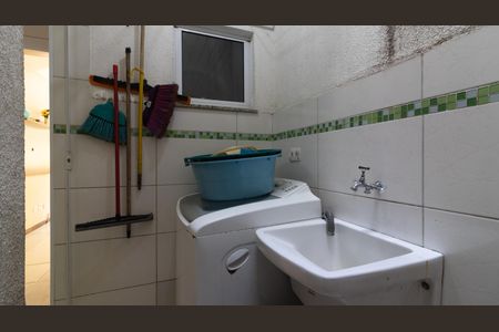 Casa de condomínio à venda com 56m², 2 quartos e 1 vaga Casa de condomínio à venda com 56m², 2 quartos e 1 vagaÁrea de Serviço