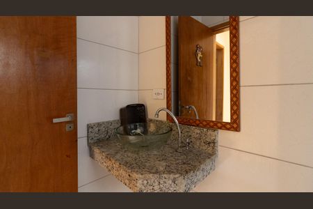 Casa de condomínio à venda com 56m², 2 quartos e 1 vaga Casa de condomínio à venda com 56m², 2 quartos e 1 vagaBanheiro