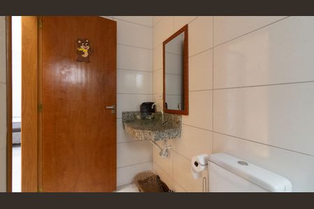 Casa de condomínio à venda com 56m², 2 quartos e 1 vaga Casa de condomínio à venda com 56m², 2 quartos e 1 vagaBanheiro