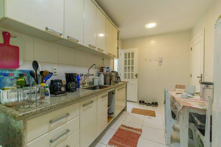 Apartamento à venda com 86m², 2 quartos e 2 vagasCozinha