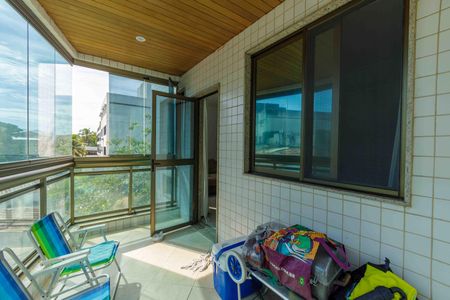 Apartamento à venda com 86m², 2 quartos e 2 vagasVaranda