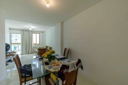 Apartamento à venda com 86m², 2 quartos e 2 vagasSala