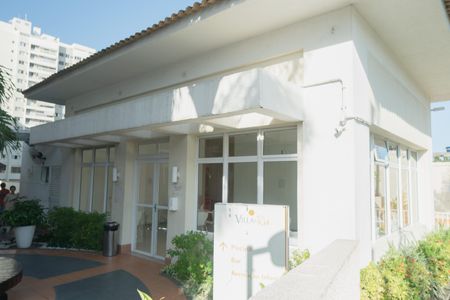 Apartamento à venda com 45m², 2 quartos e sem vagaÁrea comum - Salão de festas