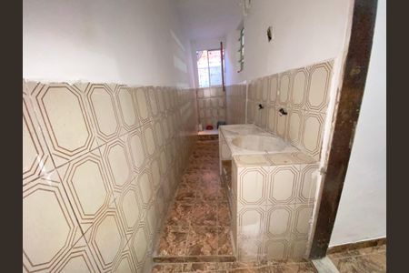 Casa para alugar com 71m², 3 quartos e 1 vagaÁrea de Serviço