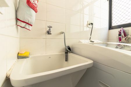 Apartamento para alugar com 76m², 3 quartos e 2 vagasÁrea de Serviço