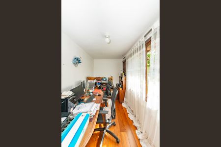 Casa à venda com 316m², 5 quartos e 4 vagasQuarto 3