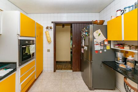 Casa à venda com 316m², 5 quartos e 4 vagasCozinha