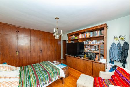 Casa à venda com 316m², 5 quartos e 4 vagasSuíte 1