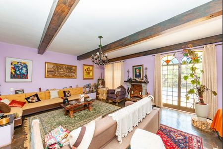 Casa à venda com 316m², 5 quartos e 4 vagasSala 1