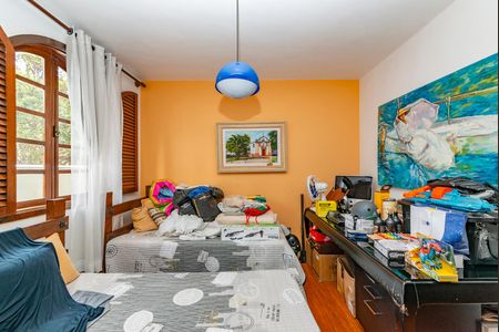 Casa à venda com 316m², 5 quartos e 4 vagasQuarto 2