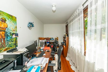 Casa à venda com 316m², 5 quartos e 4 vagasQuarto 3