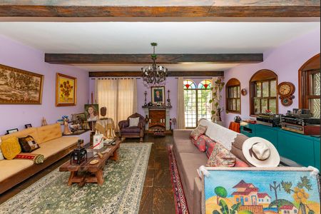 Casa à venda com 316m², 5 quartos e 4 vagasSala 1