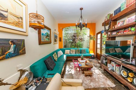 Casa à venda com 316m², 5 quartos e 4 vagasSala 3