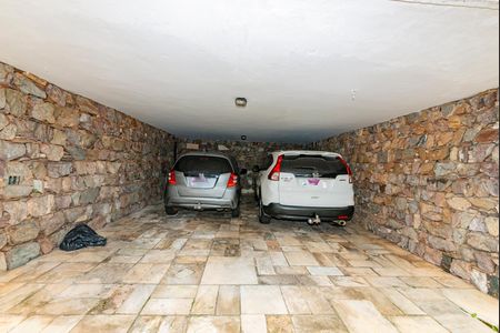 Casa à venda com 316m², 5 quartos e 4 vagasGaragem