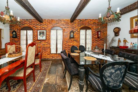 Casa à venda com 316m², 5 quartos e 4 vagasSala 2