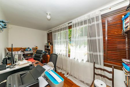 Casa à venda com 316m², 5 quartos e 4 vagasQuarto 3