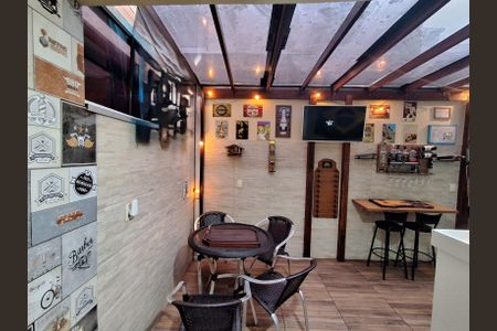 Casa à venda com 135m², 3 quartos e 2 vagas Casa à venda com 135m², 3 quartos e 2 vagasChurrasqueira