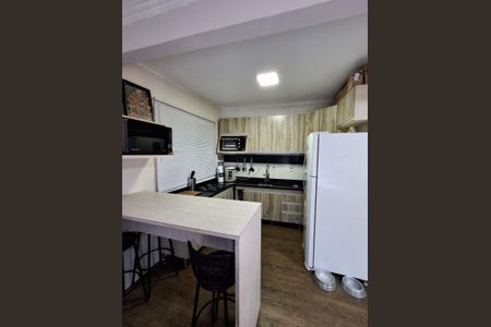 Casa à venda com 135m², 3 quartos e 2 vagas Casa à venda com 135m², 3 quartos e 2 vagasCozinha