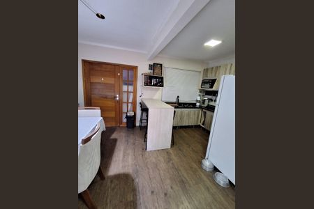 Casa à venda com 135m², 3 quartos e 2 vagas Casa à venda com 135m², 3 quartos e 2 vagasCozinha