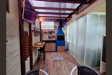 Casa à venda com 135m², 3 quartos e 2 vagas Casa à venda com 135m², 3 quartos e 2 vagasChurrasqueira