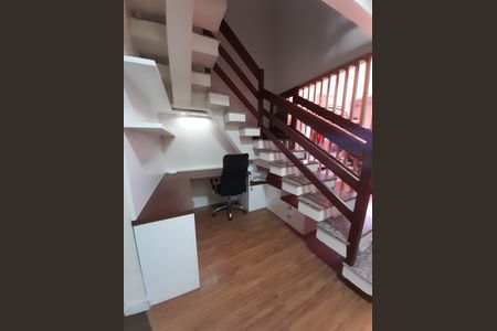 Casa à venda com 135m², 3 quartos e 2 vagas Casa à venda com 135m², 3 quartos e 2 vagasSala