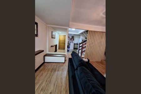 Casa à venda com 135m², 3 quartos e 2 vagas Casa à venda com 135m², 3 quartos e 2 vagasSala