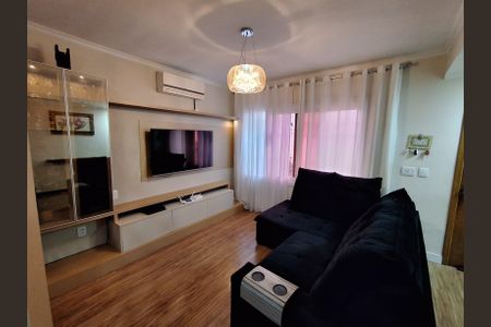 Casa à venda com 135m², 3 quartos e 2 vagas Casa à venda com 135m², 3 quartos e 2 vagasSala