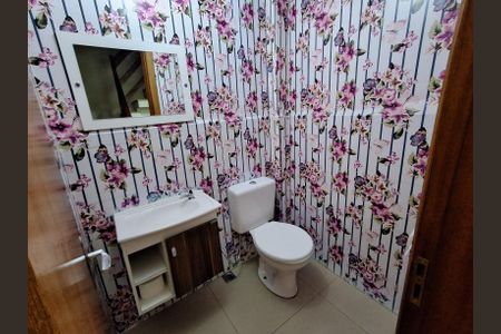 Casa à venda com 135m², 3 quartos e 2 vagas Casa à venda com 135m², 3 quartos e 2 vagasBanheiro