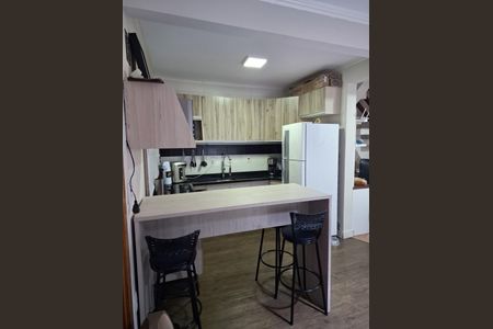 Casa à venda com 135m², 3 quartos e 2 vagas Casa à venda com 135m², 3 quartos e 2 vagasCozinha