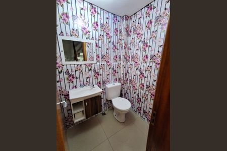 Casa à venda com 135m², 3 quartos e 2 vagas Casa à venda com 135m², 3 quartos e 2 vagasBanheiro