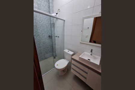 Casa à venda com 135m², 3 quartos e 2 vagas Casa à venda com 135m², 3 quartos e 2 vagasBanheiro