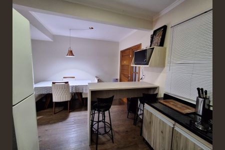 Casa à venda com 135m², 3 quartos e 2 vagas Casa à venda com 135m², 3 quartos e 2 vagasCozinha