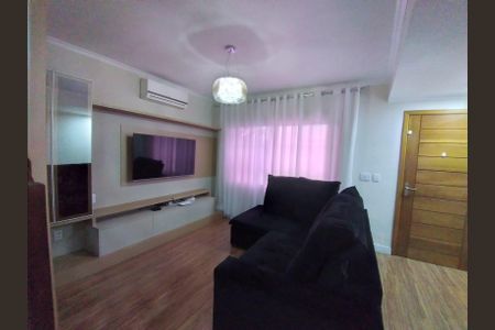 Casa à venda com 135m², 3 quartos e 2 vagas Casa à venda com 135m², 3 quartos e 2 vagasSala