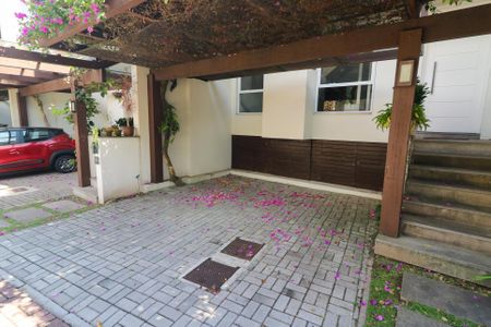 Casa de condomínio à venda com 175m², 3 quartos e 2 vagasGaragem