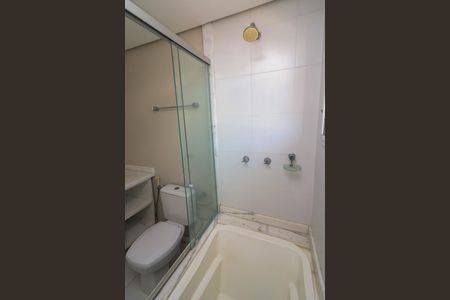 Casa de condomínio à venda com 175m², 3 quartos e 2 vagasBanheiro da Suíte