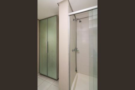 Casa de condomínio à venda com 175m², 3 quartos e 2 vagasBanheiro Social