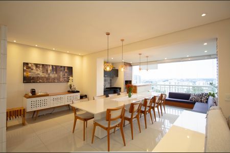 Apartamento à venda com 107m², 2 quartos e 2 vagasSala