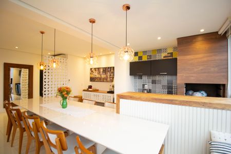 Apartamento à venda com 107m², 2 quartos e 2 vagasSala