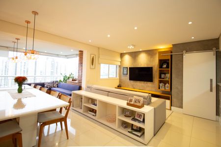 Apartamento à venda com 107m², 2 quartos e 2 vagasSala